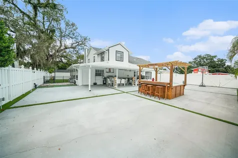 8502 May Street Tampa FL 33614