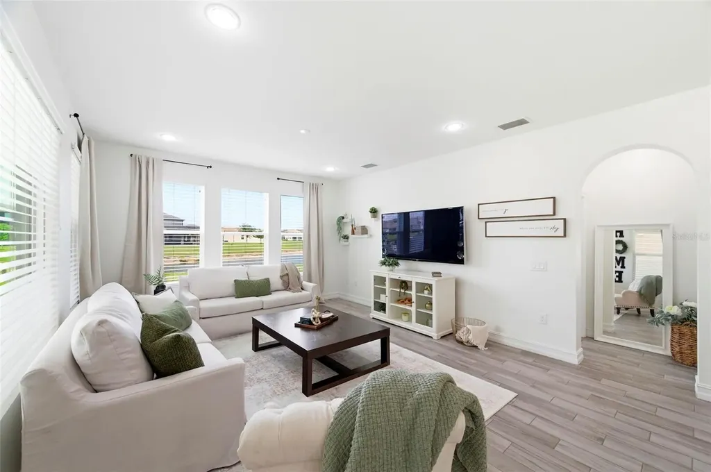 28907 Revaro Lane Wesley Chapel FL 33543