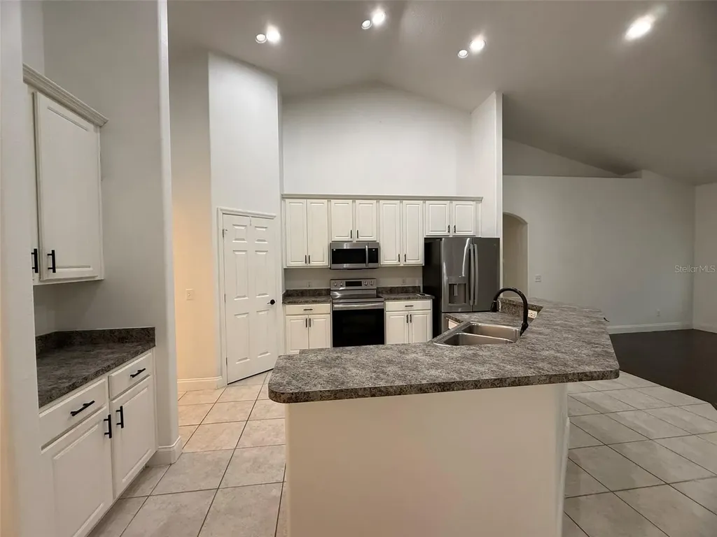 725 Country Walk Cove Eagle Lake FL 33839