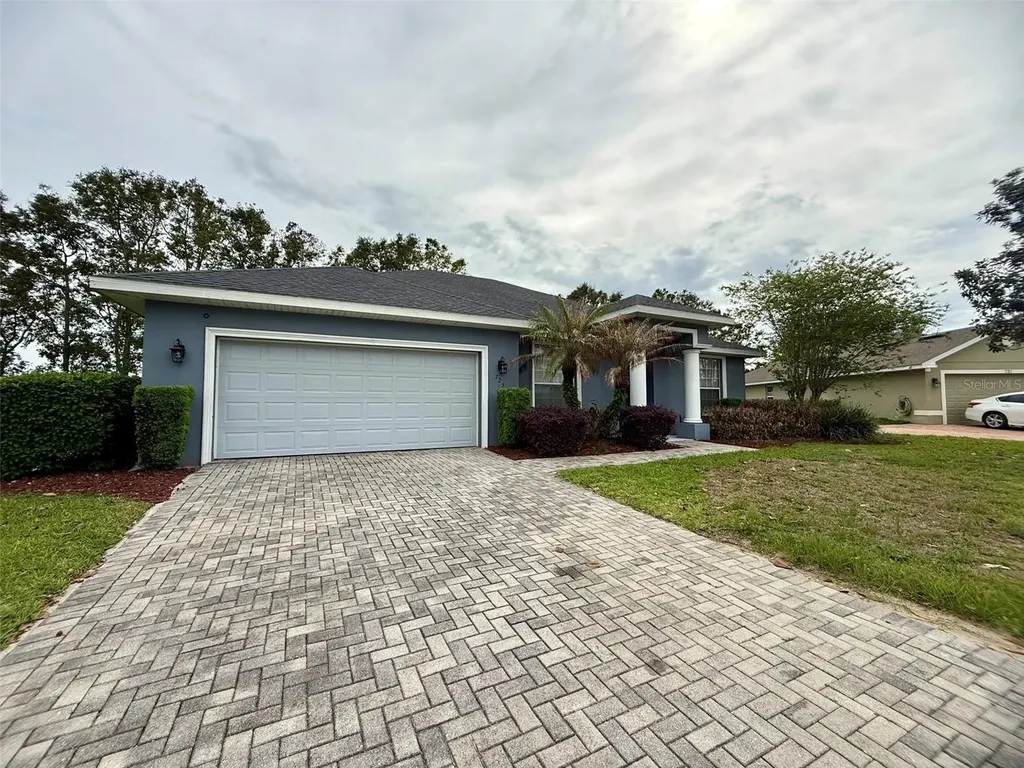 725 Country Walk Cove Eagle Lake FL 33839