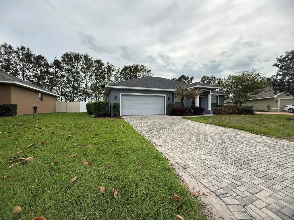 725 Country Walk Cove Eagle Lake FL 33839