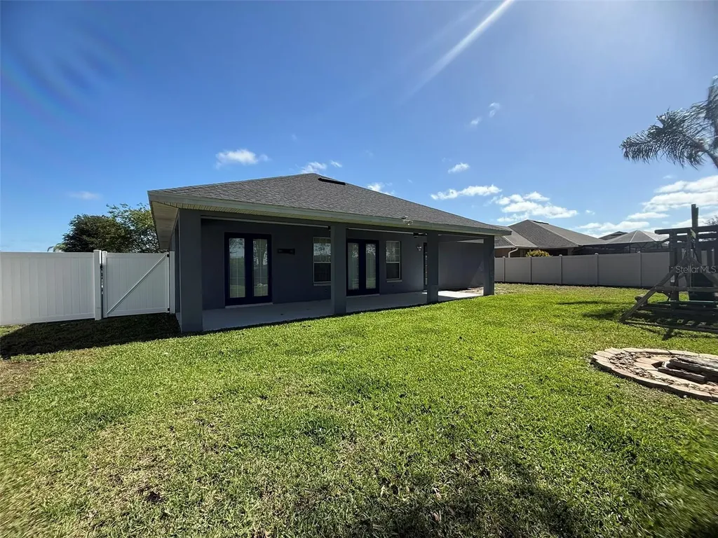 725 Country Walk Cove Eagle Lake FL 33839