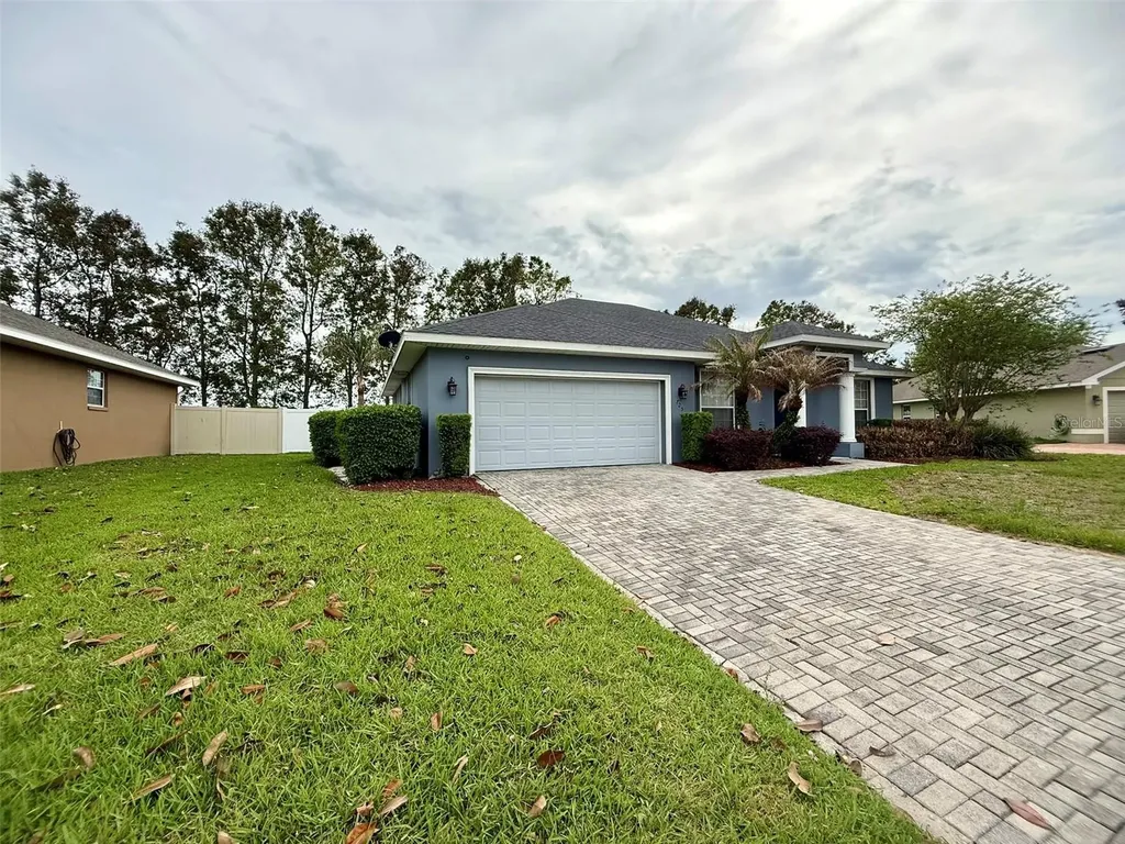 725 Country Walk Cove Eagle Lake FL 33839