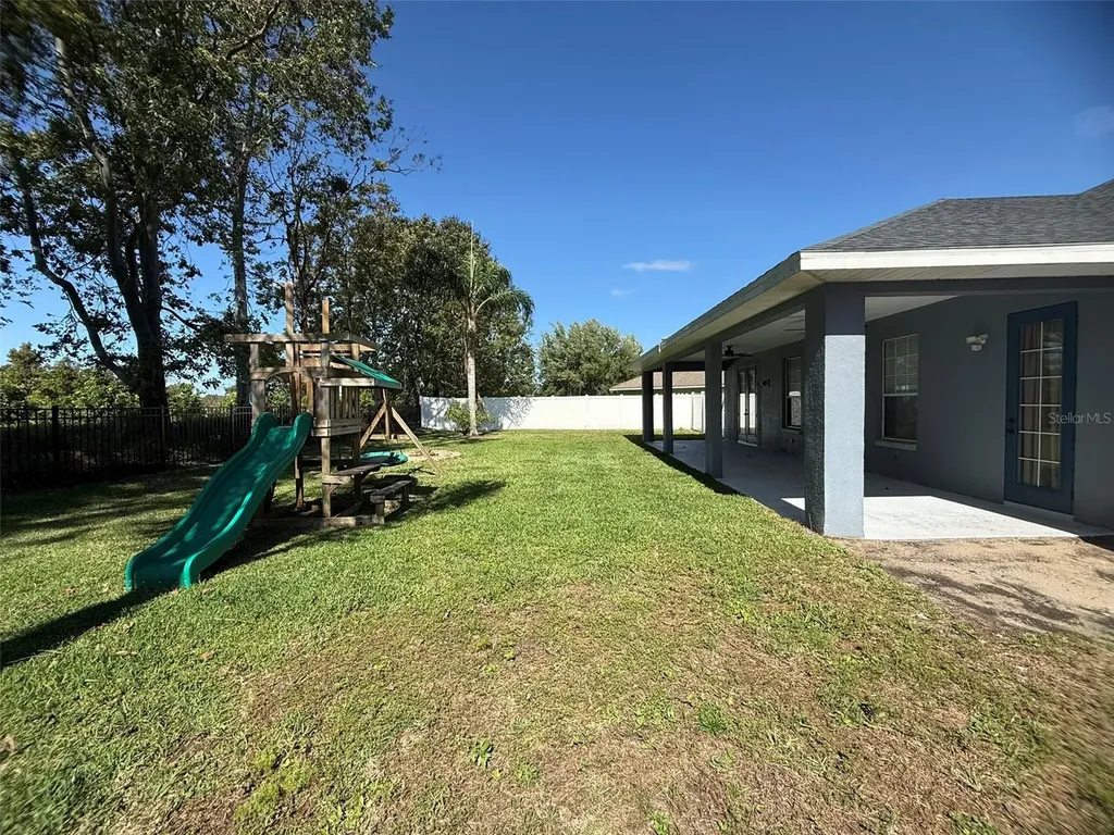 725 Country Walk Cove Eagle Lake FL 33839