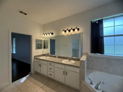 725 Country Walk Cove Eagle Lake FL 33839