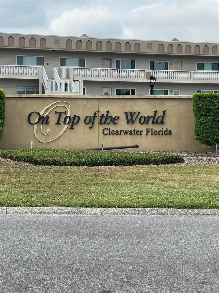 2295 Belgian Lane Clearwater FL 33763