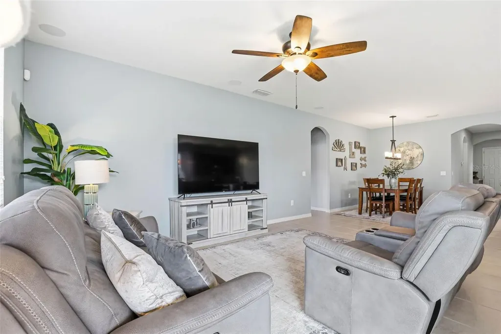 11218 Spring Point Circle Riverview FL 33579
