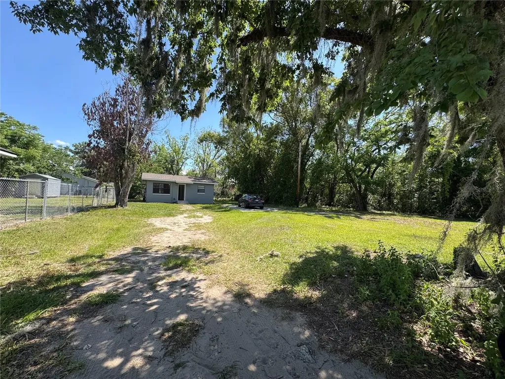1715 1/2 Martin Luther King Jr Boulevard Bartow FL 33830