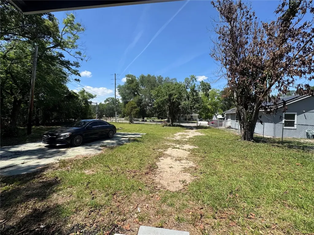 1715 1/2 Martin Luther King Jr Boulevard Bartow FL 33830