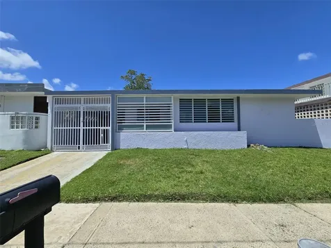 R13 Nebraska Guaynabo PR 00969