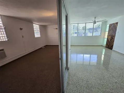 R13 Nebraska Guaynabo PR 00969