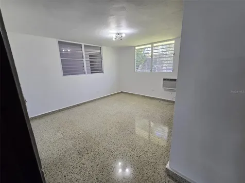 R13 Nebraska Guaynabo PR 00969