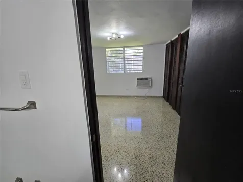 R13 Nebraska Guaynabo PR 00969