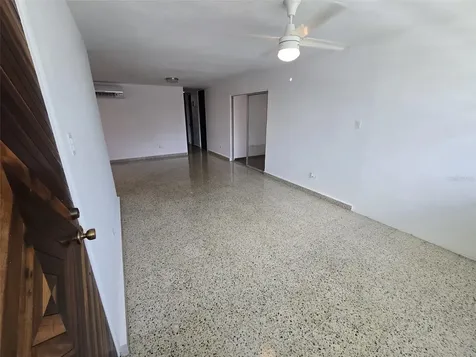 R13 Nebraska Guaynabo PR 00969