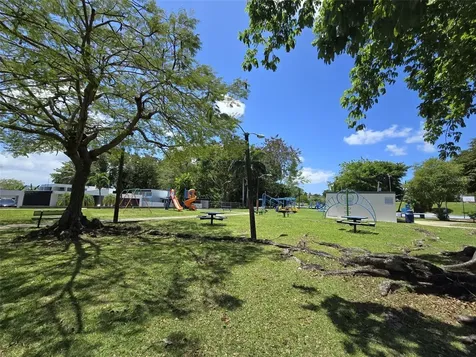 R13 Nebraska Guaynabo PR 00969