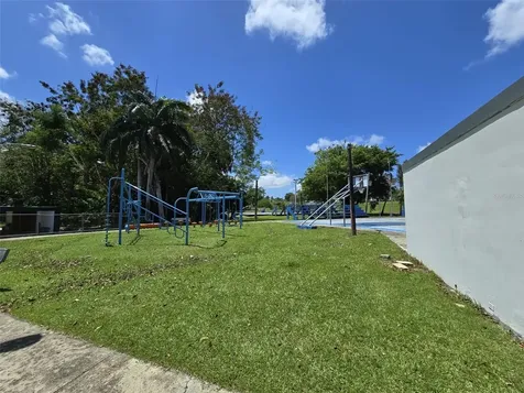 R13 Nebraska Guaynabo PR 00969