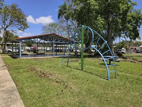R13 Nebraska Guaynabo PR 00969