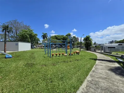 R13 Nebraska Guaynabo PR 00969
