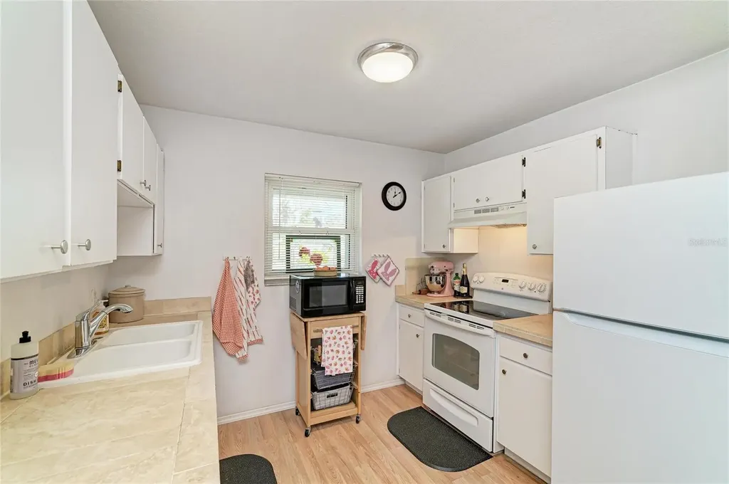 2713 11th Avenue W Bradenton FL 34205