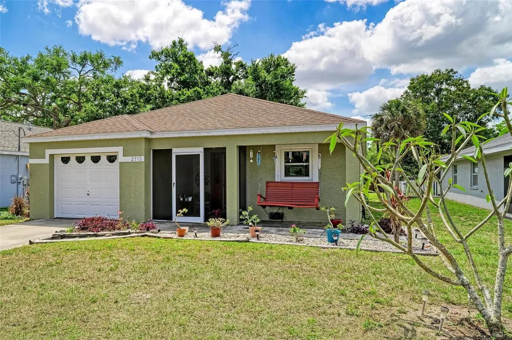 2713 11th Avenue W Bradenton FL 34205