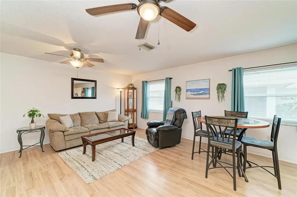 2713 11th Avenue W Bradenton FL 34205