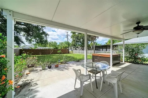 2713 11th Avenue W Bradenton FL 34205