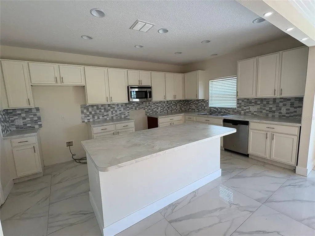 2237 Cypress Lake Place Kissimmee FL 34758