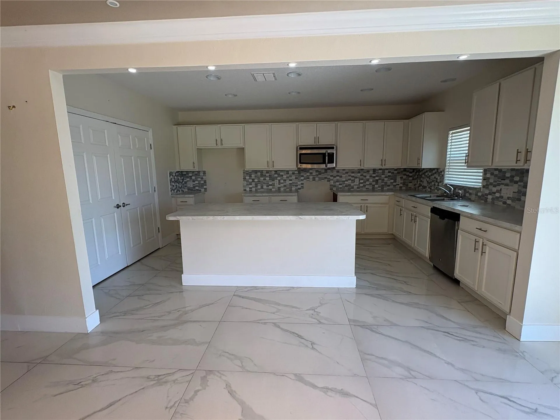 2237 Cypress Lake Place Kissimmee FL 34758