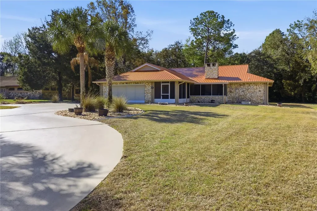 59 Cypress Boulevard W Homosassa FL 34446
