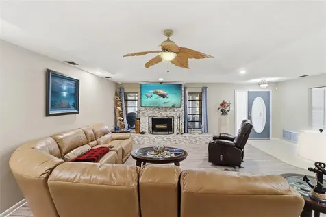59 Cypress Boulevard W Homosassa FL 34446
