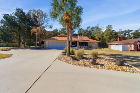 59 Cypress Boulevard W Homosassa FL 34446
