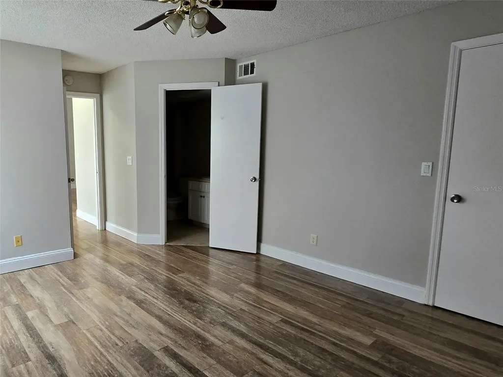 4630 Commander Drive Orlando FL 32822