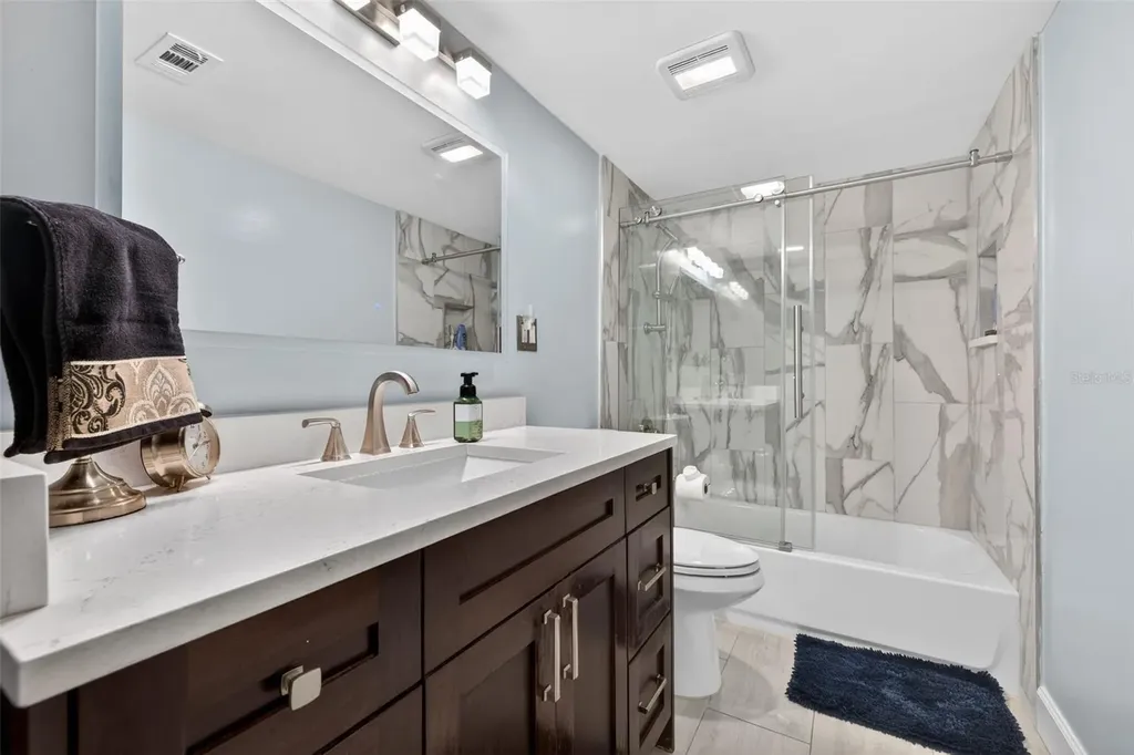 6537 Cape Hatteras Way NE St Petersburg FL 33702