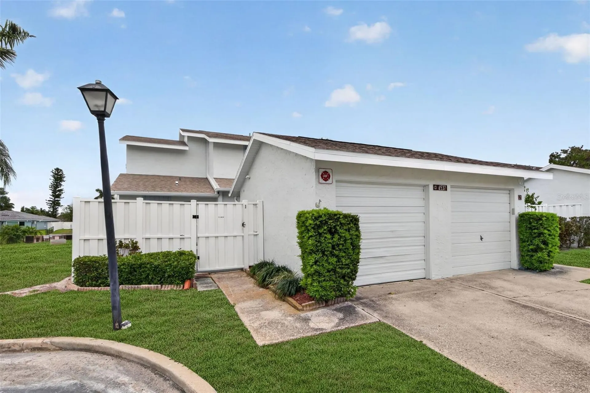 6537 Cape Hatteras Way NE St Petersburg FL 33702