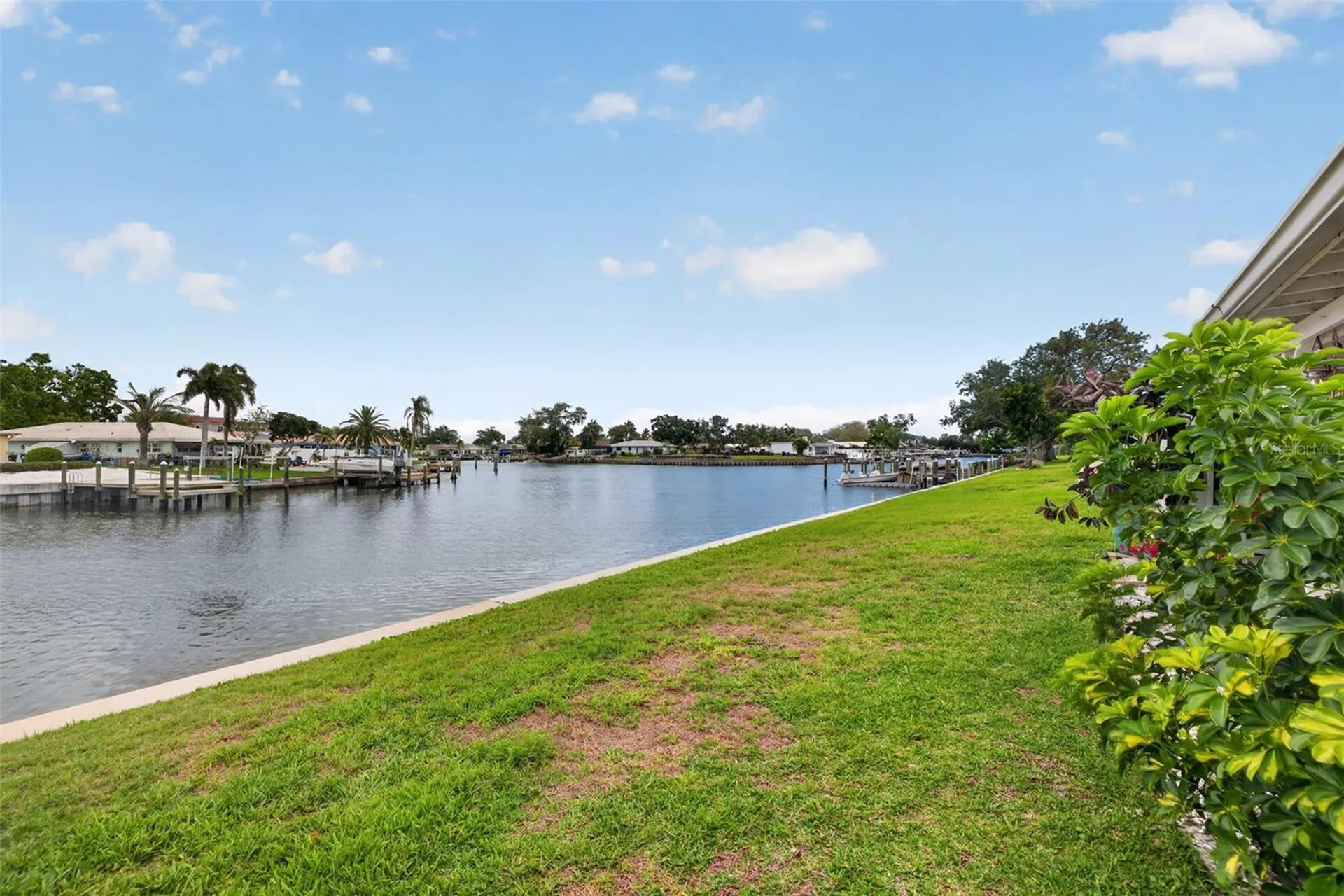 6537 Cape Hatteras Way NE St Petersburg FL 33702