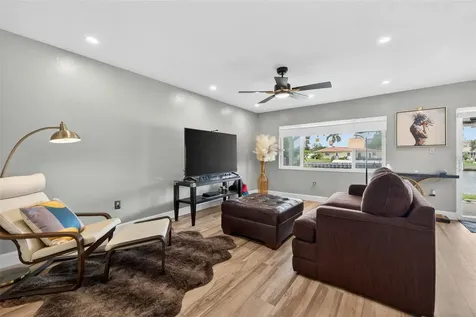 6537 Cape Hatteras Way NE St Petersburg FL 33702