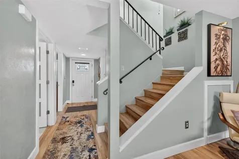 6537 Cape Hatteras Way NE St Petersburg FL 33702