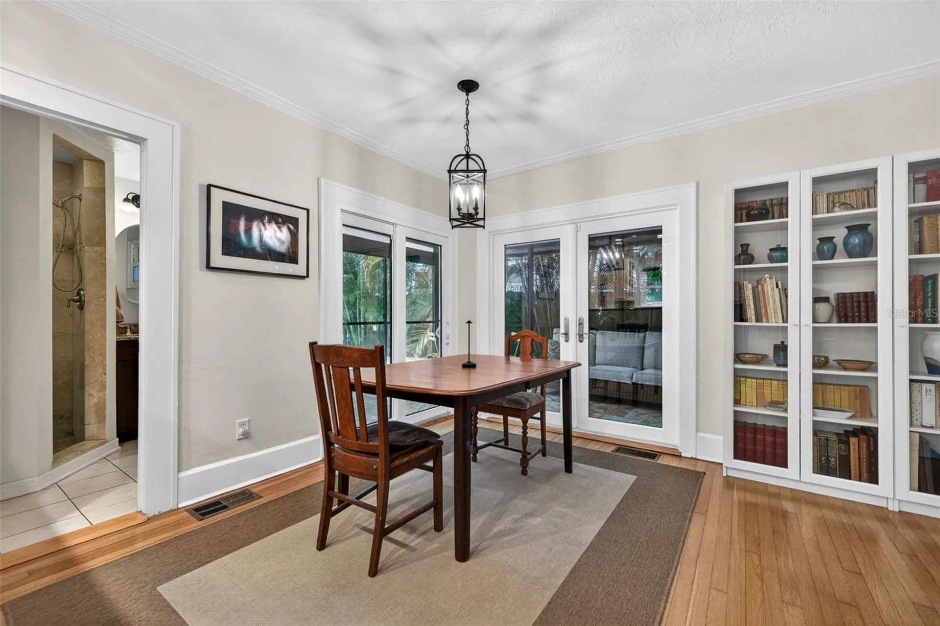 2318 Woodlawn Circle E St Petersburg FL 33704