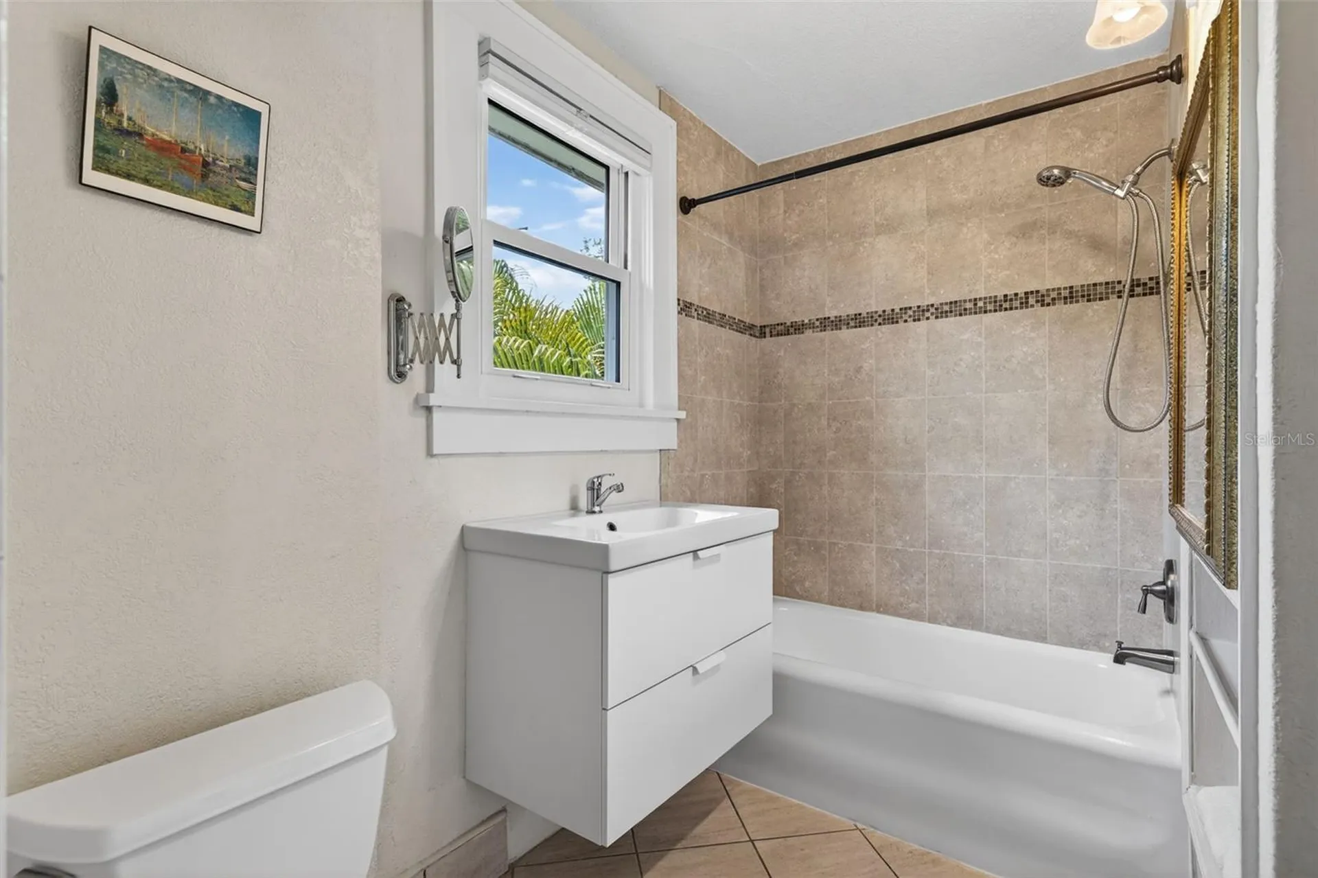 2318 Woodlawn Circle E St Petersburg FL 33704