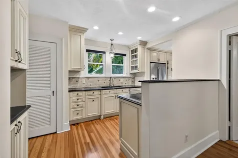 2318 Woodlawn Circle E St Petersburg FL 33704