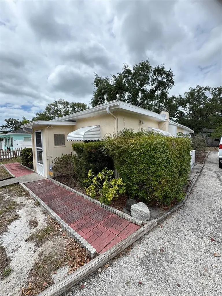542 Roanoke Street Dunedin FL 34698