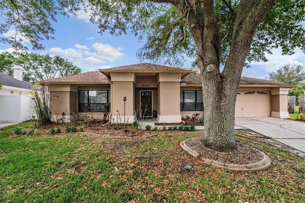 9407 Pebble Glen Avenue Tampa FL 33647