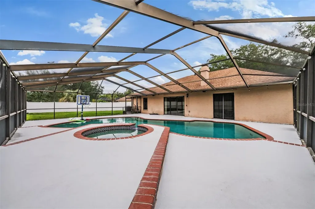 9407 Pebble Glen Avenue Tampa FL 33647