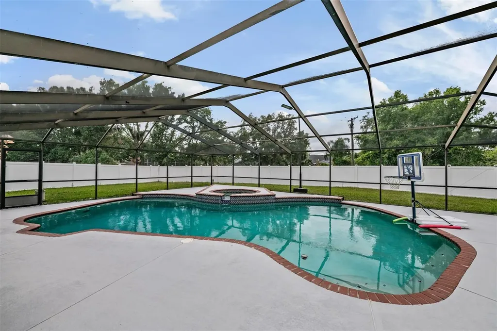 9407 Pebble Glen Avenue Tampa FL 33647