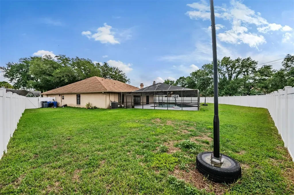 9407 Pebble Glen Avenue Tampa FL 33647
