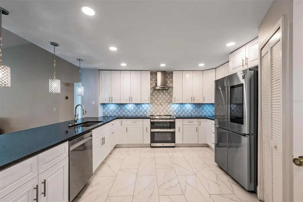 9407 Pebble Glen Avenue Tampa FL 33647