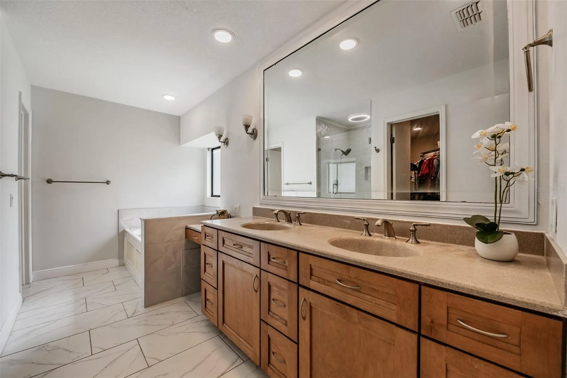 9407 Pebble Glen Avenue Tampa FL 33647