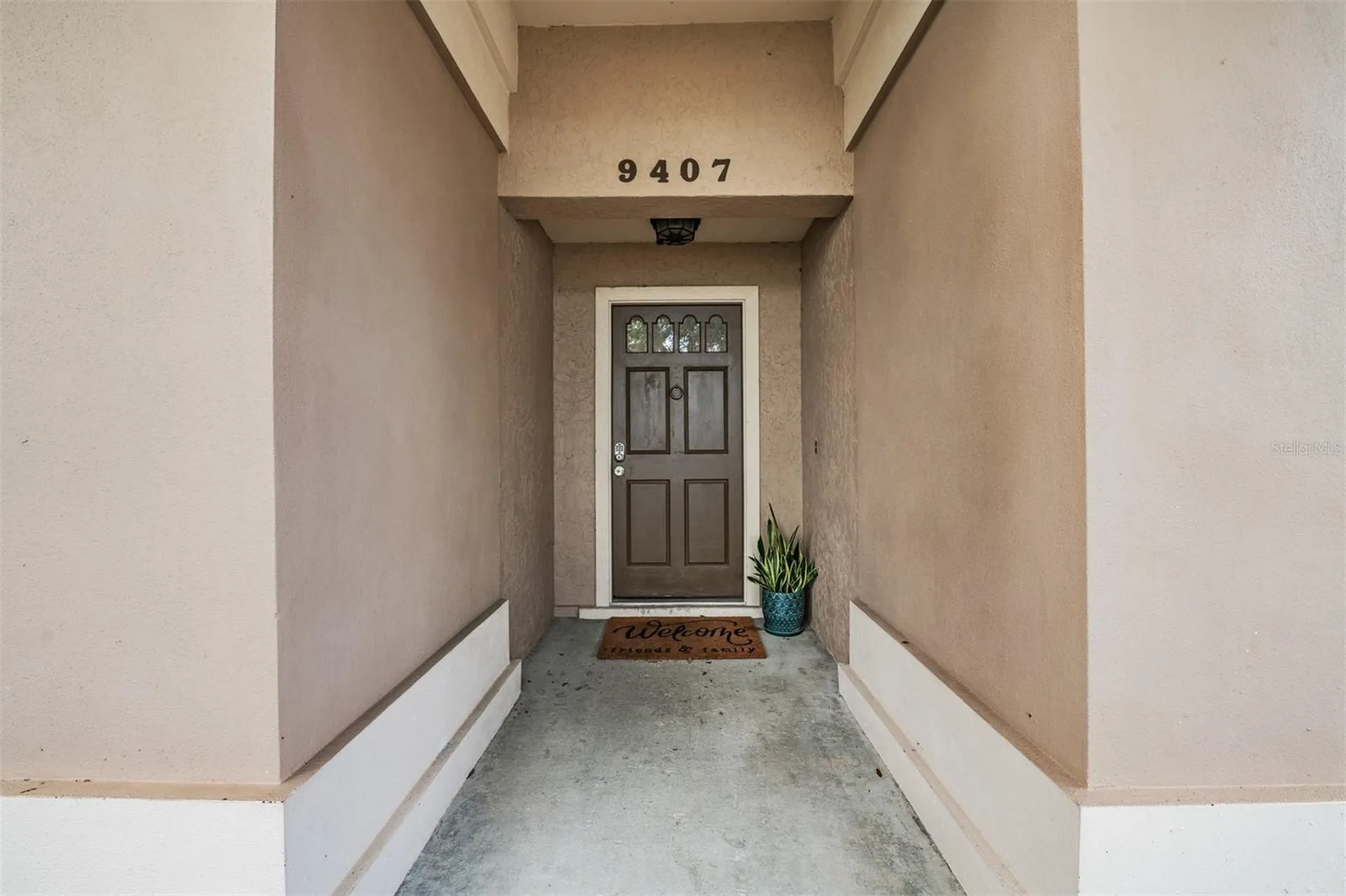 9407 Pebble Glen Avenue Tampa FL 33647