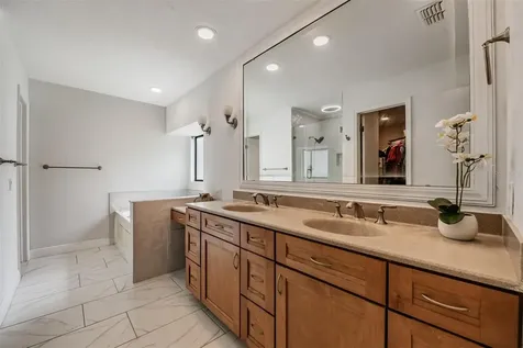 9407 Pebble Glen Avenue Tampa FL 33647
