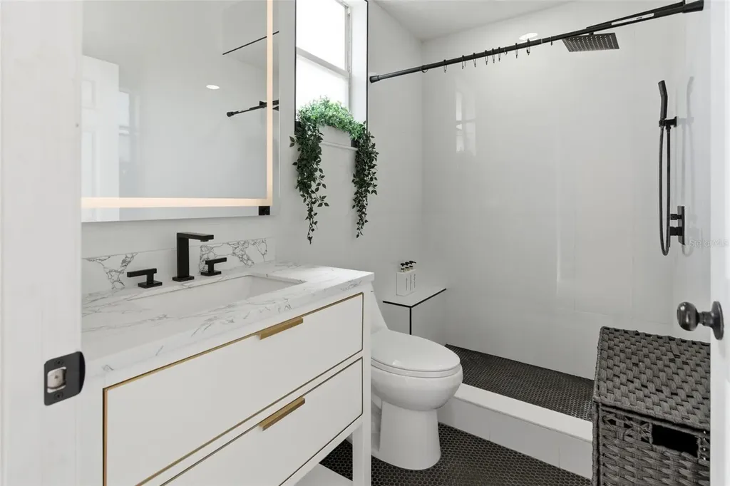 4529 Caesar Avenue Orlando FL 32833